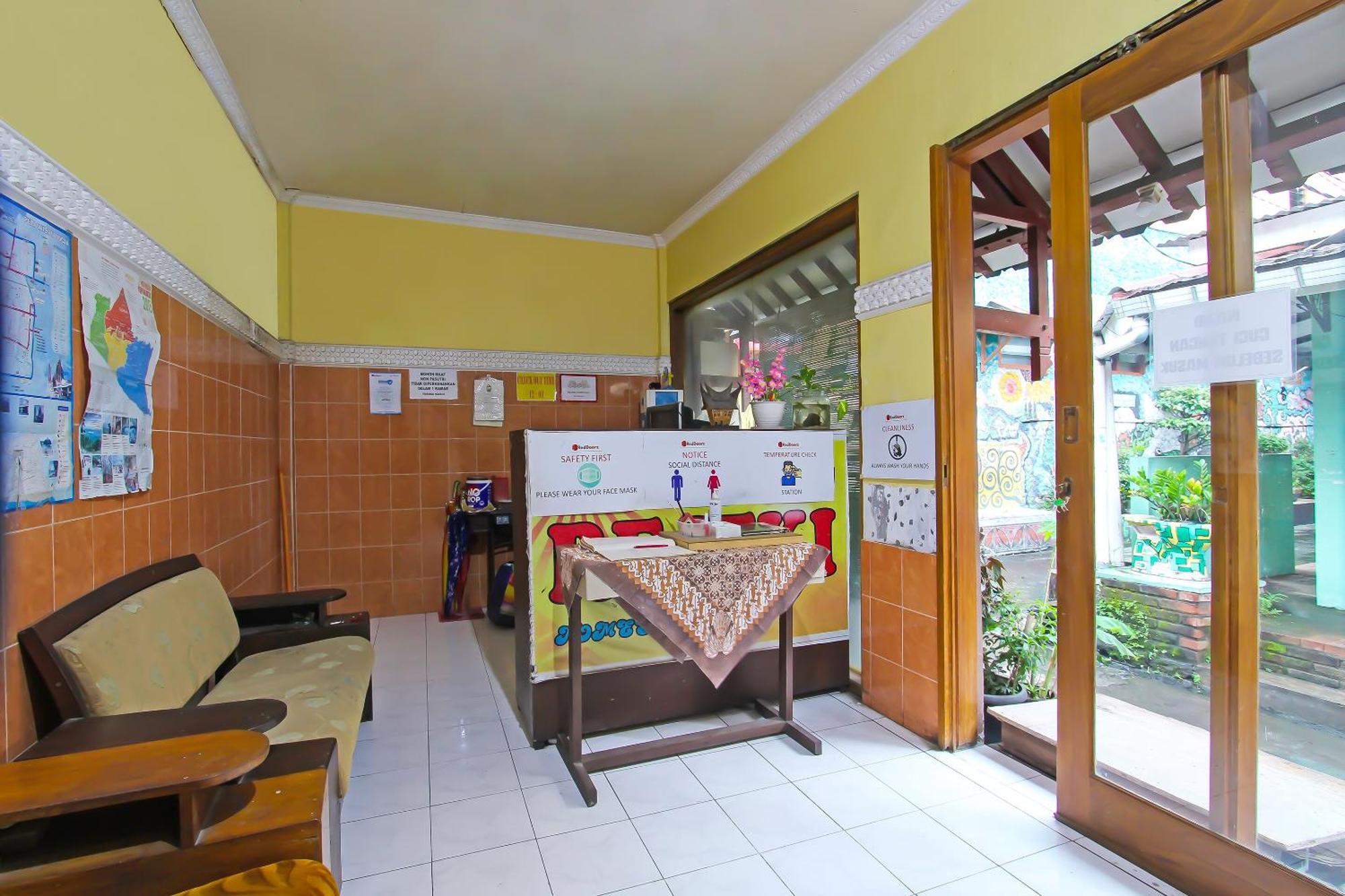 Spot On 91911 Rejeki Homestay Syariah Malioboro Yogyakarta Kültér fotó