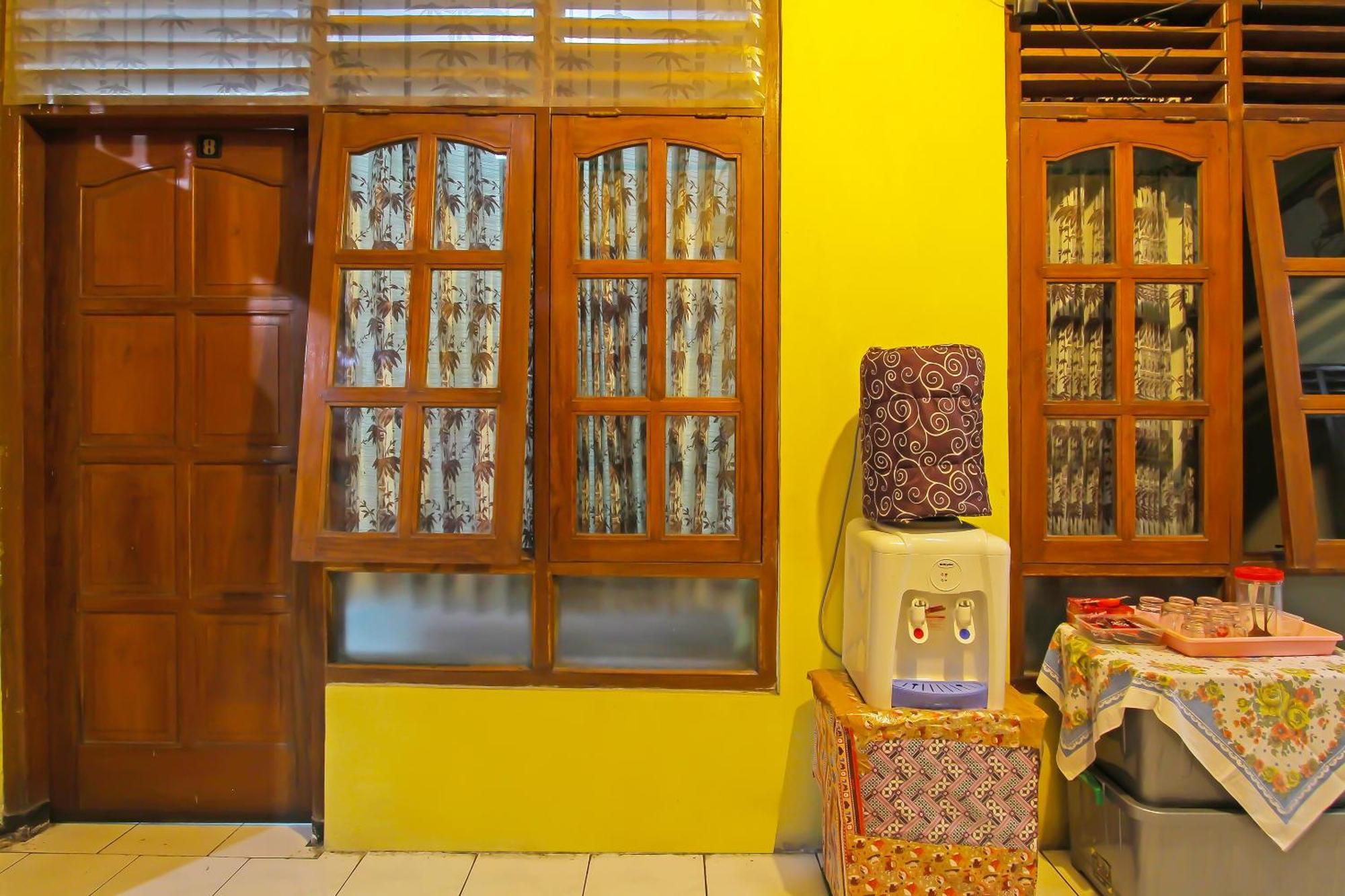 Spot On 91911 Rejeki Homestay Syariah Malioboro Yogyakarta Kültér fotó